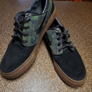 NIKE SB ZOOM AIR SHOES